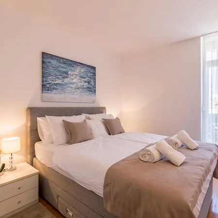 Theatrum Cozy Apartment *