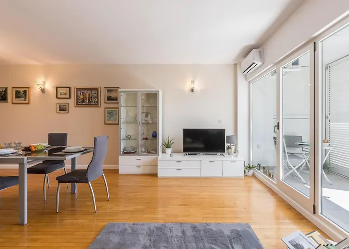 Theatrum Cozy * Сплит